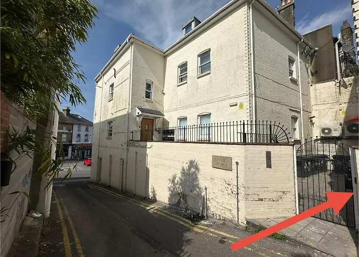 Board Games s - Brought To You By Coastline Retreats - Themed Town Centre s All With Luxury 2 Person Jacuzzi Baths - 5 Mins Walk To The Beach, Netflix, Superfast Wifi